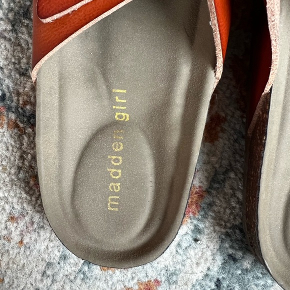 Madden Girl Brown Double Strap Buckle Cork Footbed Sandals Size 9 New - Picture 4 of 7